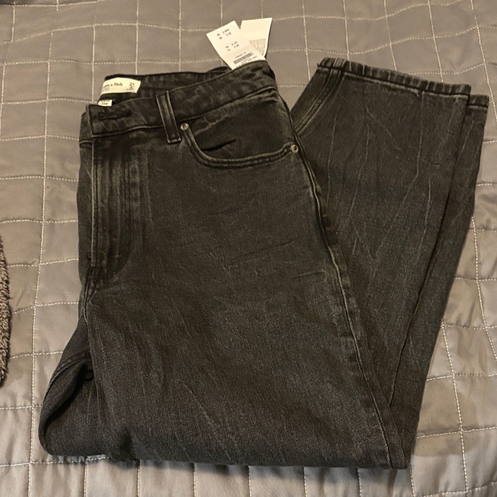 Abercrombie The Mom High Rise Jeans NWT Curve